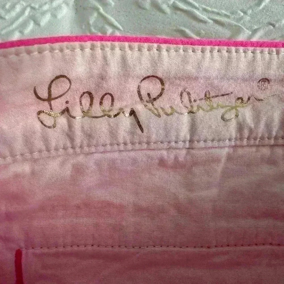 77. LILLY PULITZER PINK SCALLOPED “BUTTERCUP STRETCH” SHORTS- SIZE 00 - Picture 8 of 8